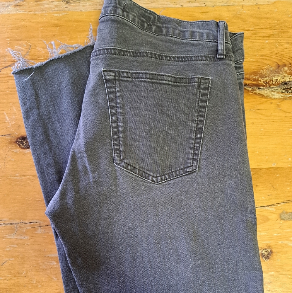 GAP Gray Denim Leggin Jeans